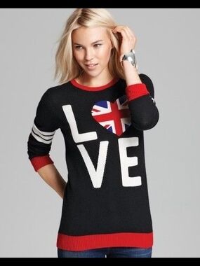 AQUA Cashmere Crewneck Love Flag Sweater Womens Medium Black Red White Blue